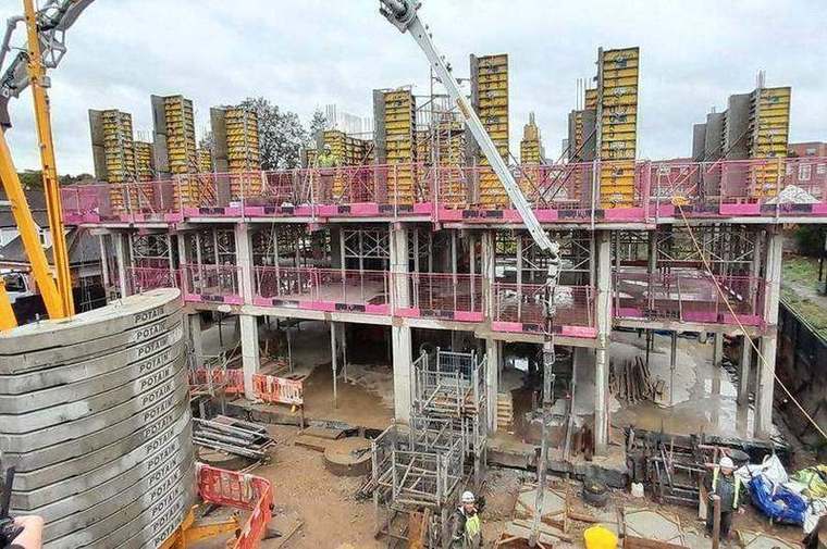 Concrete frame rising floor by floor