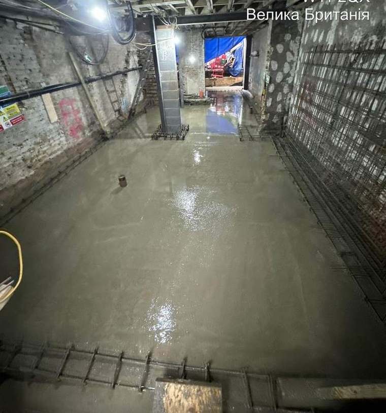 Finished reinforced concrete slab, power floated