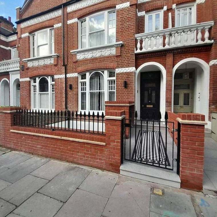 Restored Victorian front elevation in Fulham